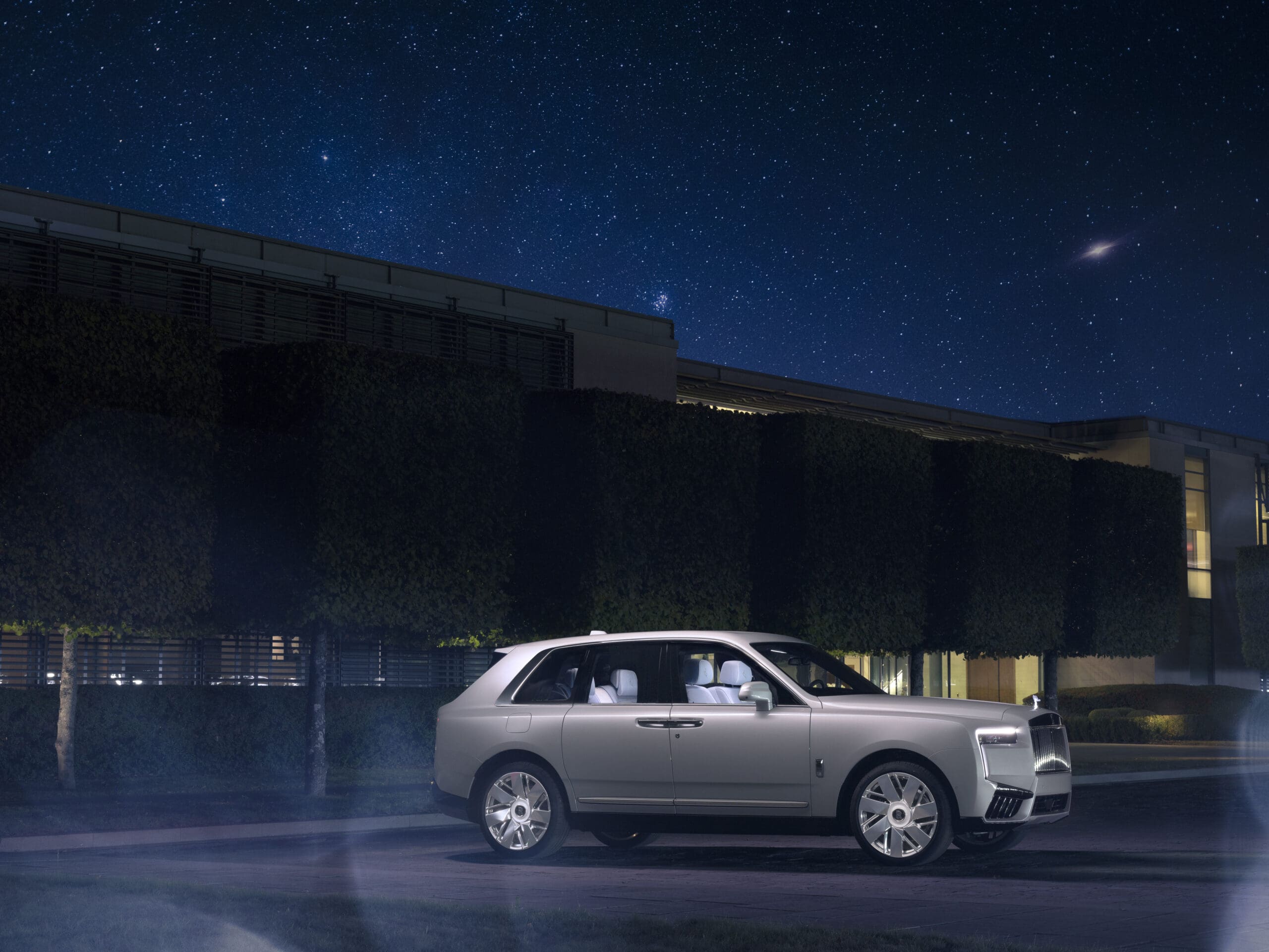Rolls-Royce Cullinan Cosmos Exterior