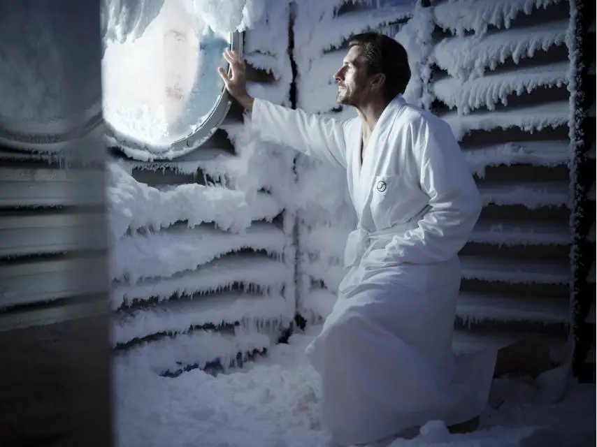 Cryotherapy yacht at sea